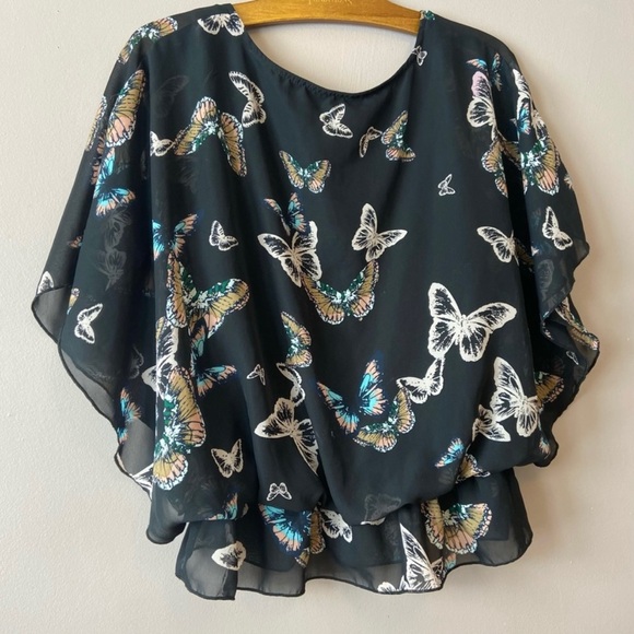 Frankie & Missy Women’s Butterfly Black Short Sleeve Top - Picture 6 of 7